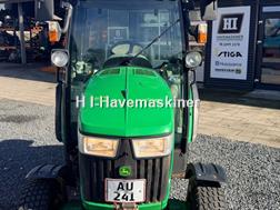 John Deere 3045R