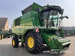 John Deere T 660