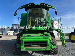 John Deere T 670