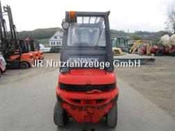 Linde H25D-03 - Triplex-Freihub + Seitenschieber