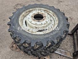 BKT 320/90 r46 en 320/85r32