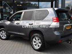 Toyota Land Cruiser 150 3.0D-4D 5DRS LX A/T VAN