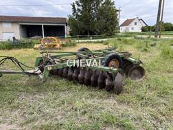 John Deere 32 disques 3m50