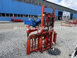 Kuhn Siloblockschneider mit Hubgerüst