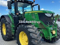 John Deere 6215