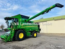 John Deere T 660