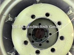 Goodyear 13.6R28 8-Loch 4-Stk.