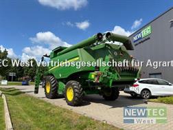 John Deere T 660