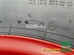 BKT 480/70 R28 U. 520/85 R38