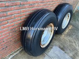 Pirelli 13.00x20 6-gaats wielen