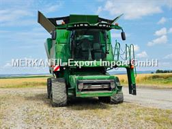 John Deere S 690
