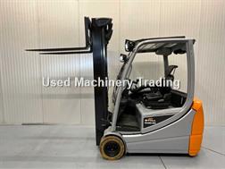 Still RX20-20 Triplex - Freelift - Sideshift - Acculader