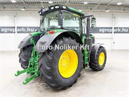 John Deere 6215