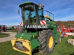 John Deere 6710