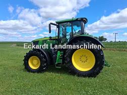 John Deere 6215