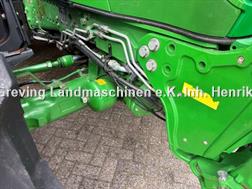 John Deere 6215
