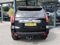 Toyota Land Cruiser 150 2.8 D-4D 5DRS EXECUTIVE A/T VAN