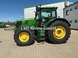 John Deere 6215