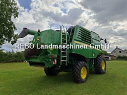 John Deere T 660