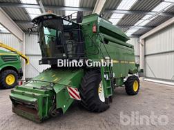 John Deere 2066
